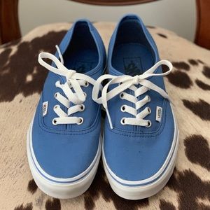 Vans authentic style